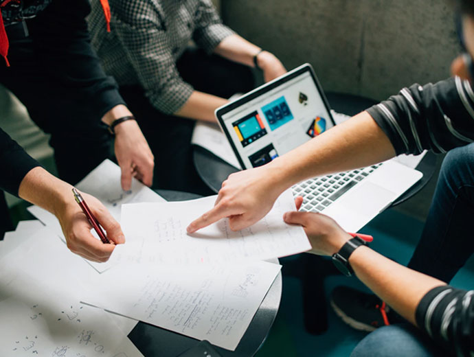 creativecoursehub.com
